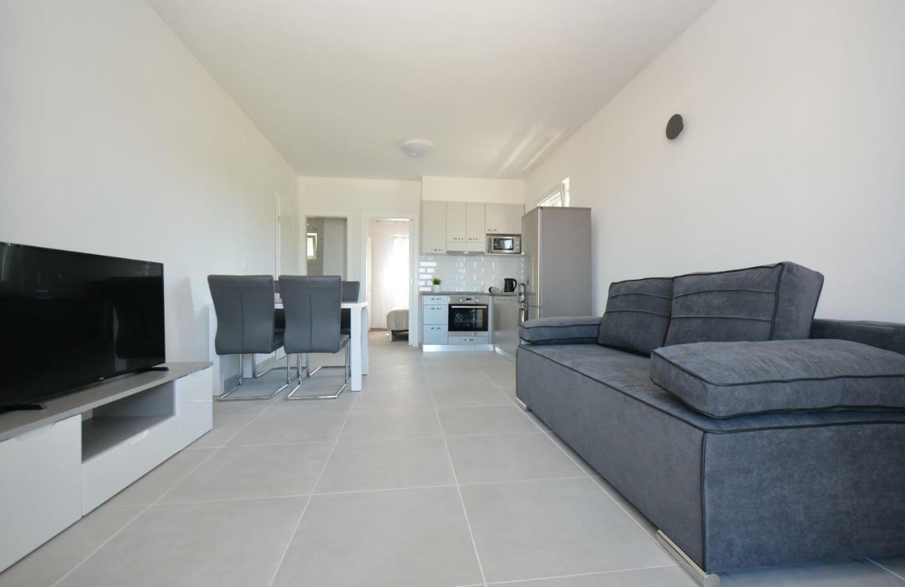 Apartments Piazza Nin Luaran gambar