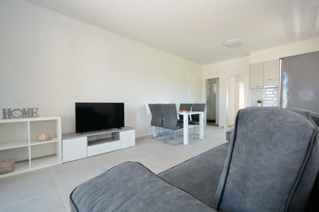 Apartments Piazza Nin Luaran gambar