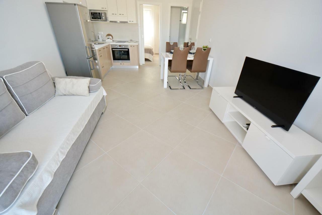 Apartments Piazza Nin Luaran gambar