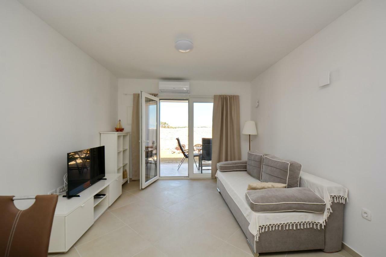 Apartments Piazza Nin Luaran gambar