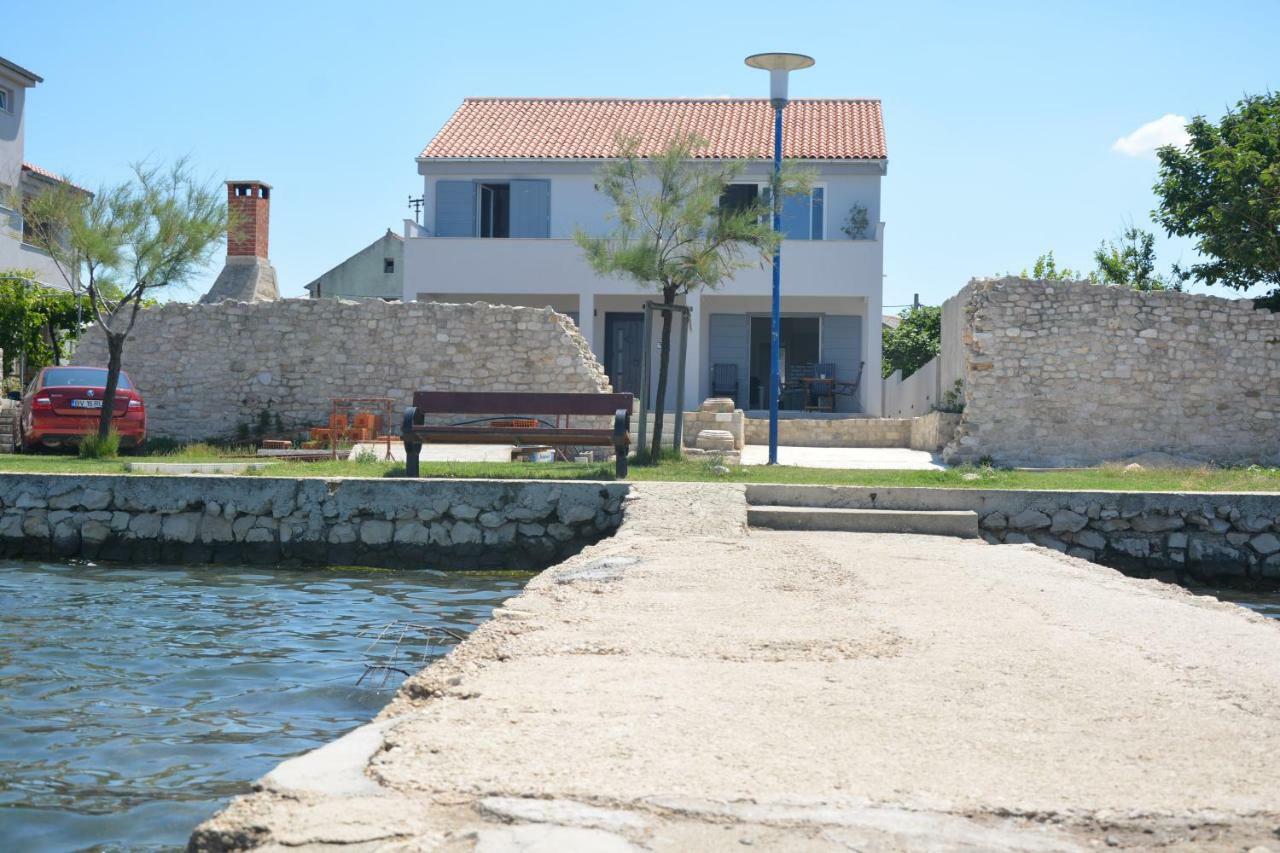 Apartments Piazza Nin Luaran gambar
