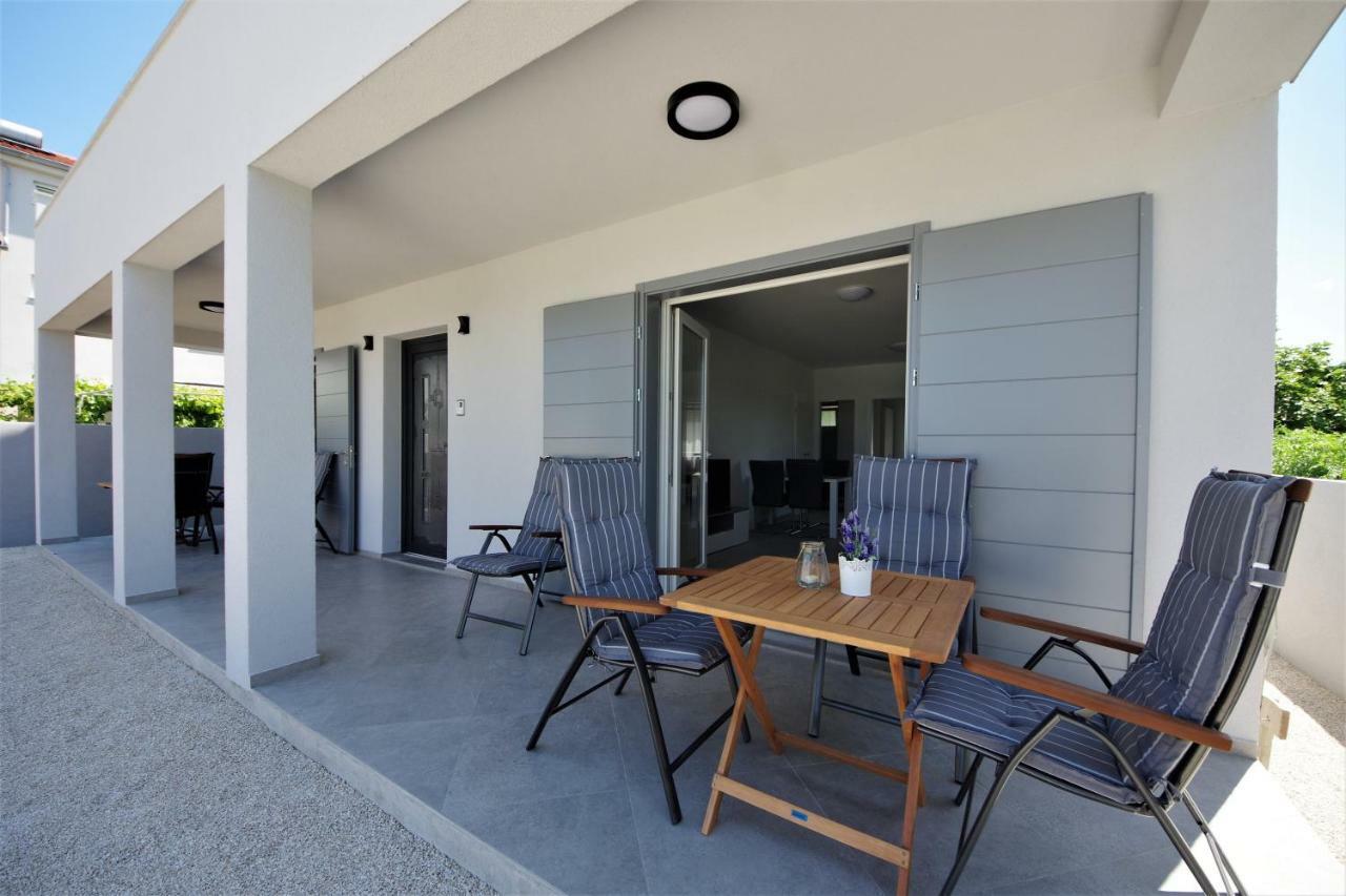 Apartments Piazza Nin Luaran gambar