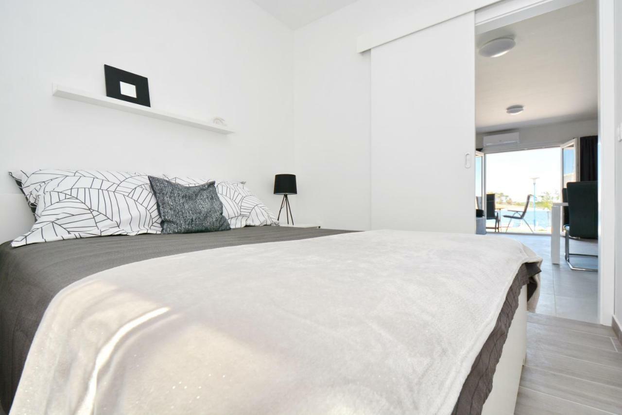 Apartments Piazza Nin Luaran gambar