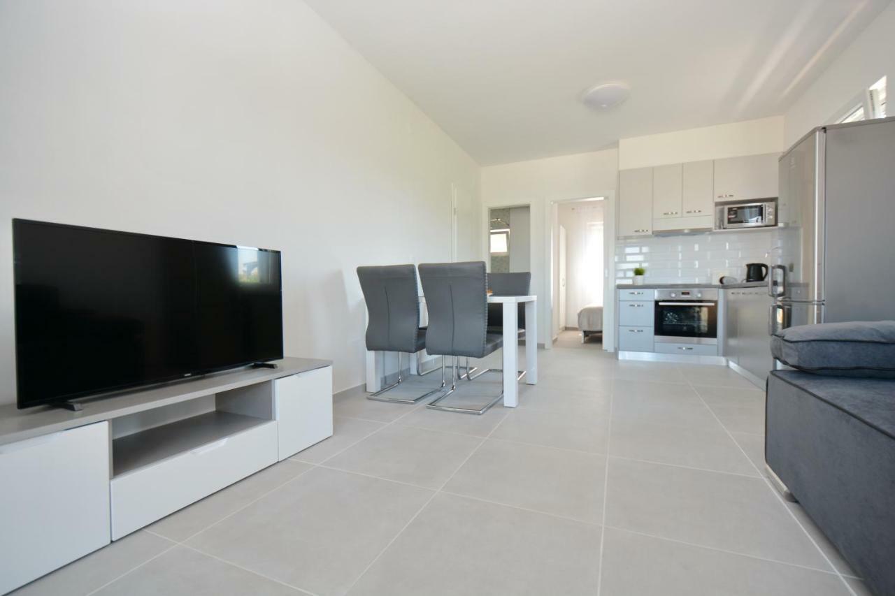 Apartments Piazza Nin Luaran gambar