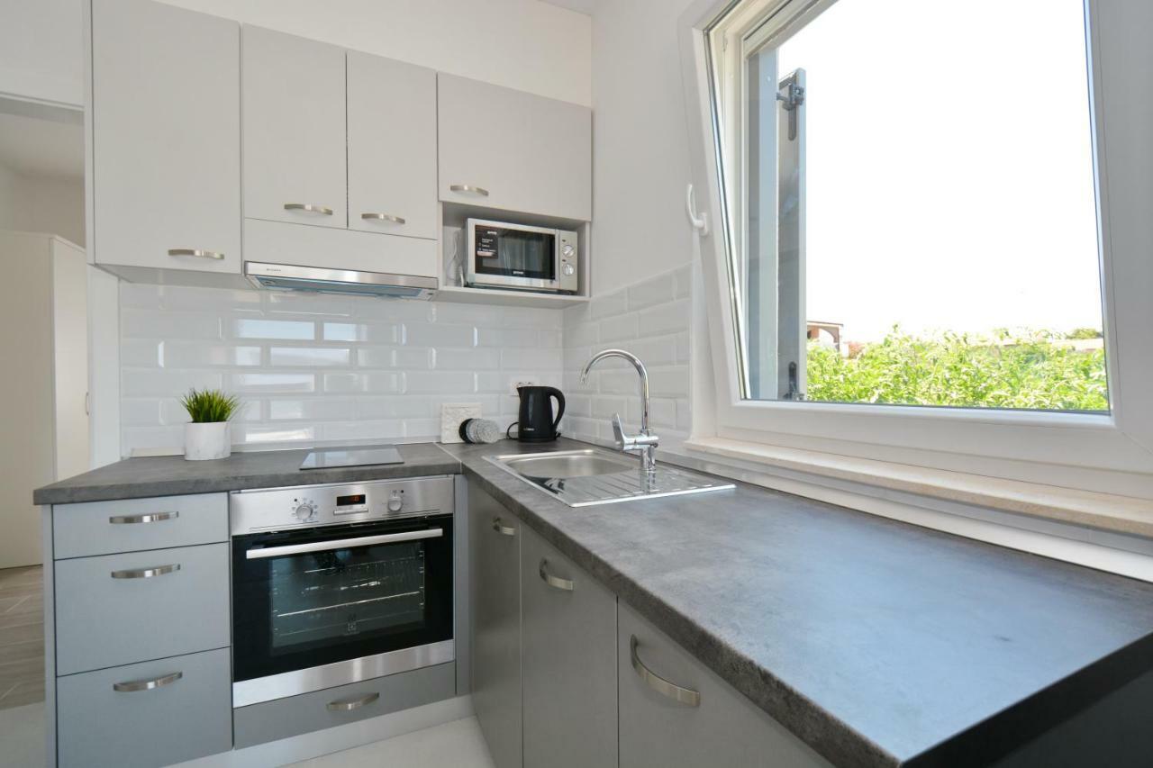 Apartments Piazza Nin Luaran gambar