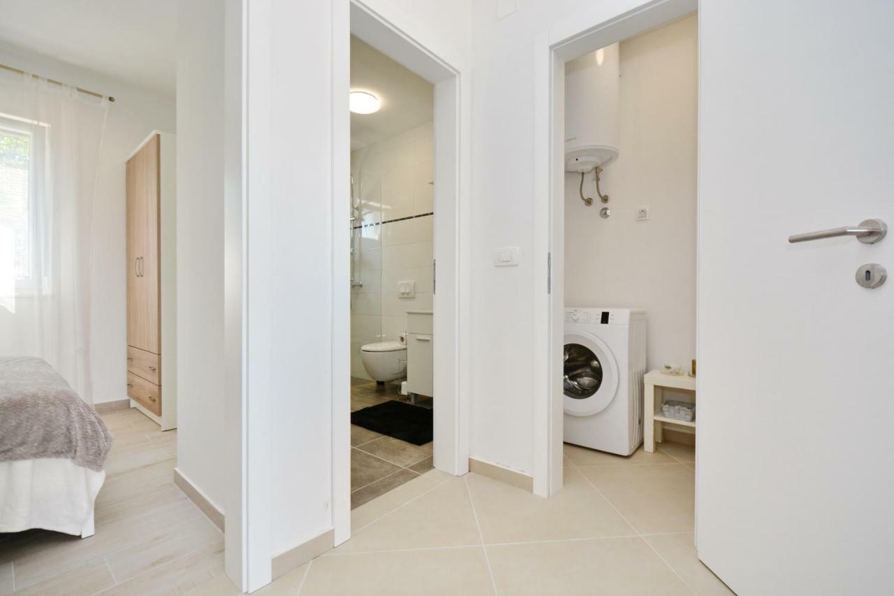 Apartments Piazza Nin Luaran gambar